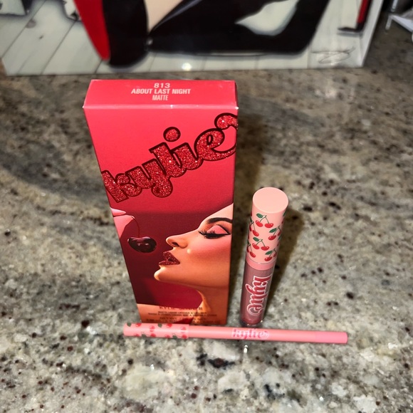 4️⃣0️⃣ Authentic Limited edition Kylie Cosmetics About Last Night lip kit. - Picture 10 of 12